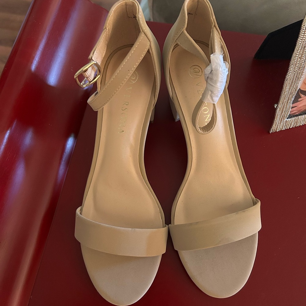 Verona Tan Women's Sandals